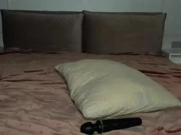 vvioleta_ – webcam model profile photo Image 11