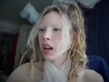 petites_perles – webcam model profile photo Image 15