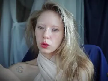 petites_perles – webcam model profile photo Image 17