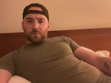 sweetyoops – webcam model profile photo Image 2