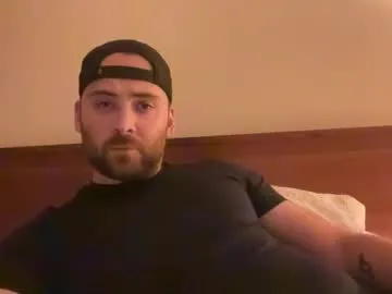 sweetyoops – webcam model profile photo Image 4