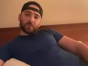 sweetyoops – webcam model profile photo Image 6