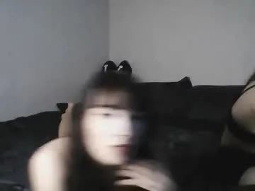 yulxx – webcam model profile photo Image 3