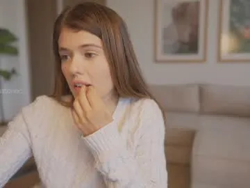 emilieliot – webcam model profile photo Image 19