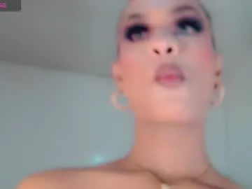 playussoftly – webcam model profile photo Image 14