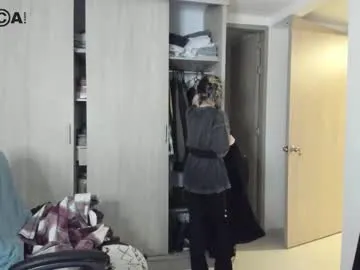 cinacandy – webcam model profile photo Image 4