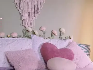 misskiarra – webcam model profile photo Image 18