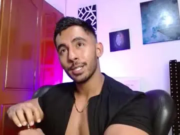 maxdoggy – webcam model profile photo Image 18