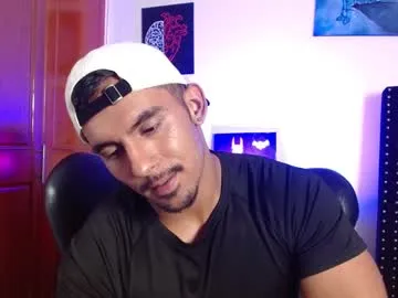 maxdoggy – webcam model profile photo Image 3