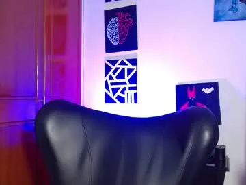 maxdoggy – webcam model profile photo Image 5