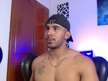 maxdoggy – webcam model profile photo Image 7