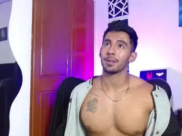 maxdoggy – webcam model profile photo Image 9