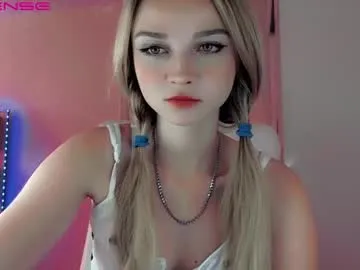 cuddlebyyou – webcam model profile photo Image 2