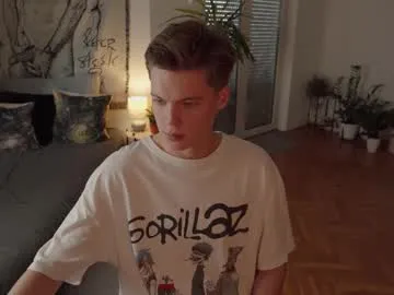 elektra_and_konan_01 – webcam model profile photo Image 2