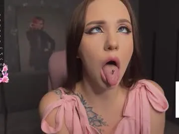 cinacandy – webcam model profile photo Image 12