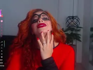 karlenegries – webcam model profile photo Image 2