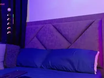 sexy_hot_friends_ – webcam model profile photo Image 18