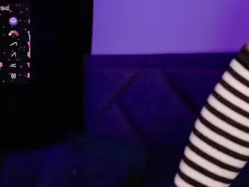 sexy_hot_friends_ – webcam model profile photo Image 7