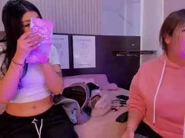 little_sharol – webcam model profile photo Image 4