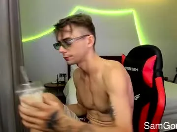 alyaska_2000 – webcam model profile photo Image 3