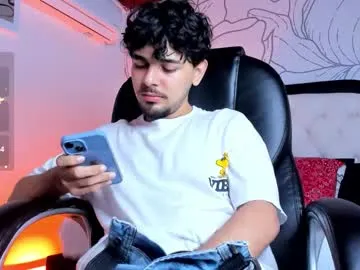 nympho_nathy_sophi – webcam model profile photo Image 19