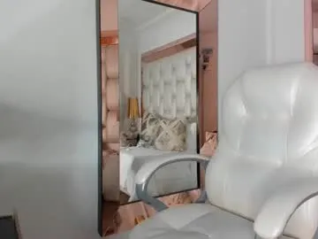 emina_woody – webcam model profile photo Image 14