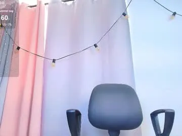 angelsofaurora – webcam model profile photo Image 7