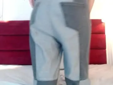 yes_mommy_zlata – webcam model profile photo Image 13