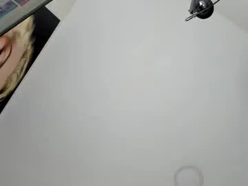 pinkadele – webcam model profile photo Image 2