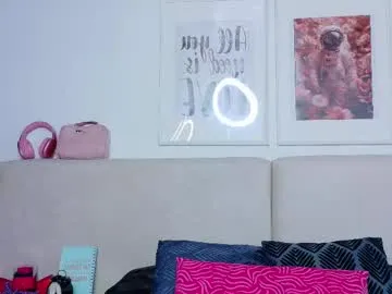 sexy_hot_friends_ – webcam model profile photo Image 12