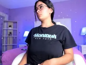 nickyselene – webcam model profile photo Image 19