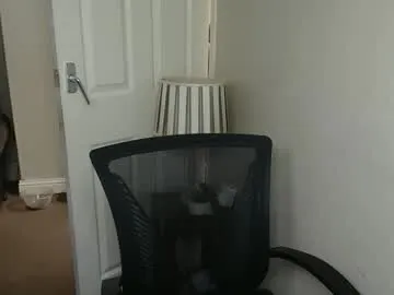 my_eyes_higher – webcam model profile photo Image 12