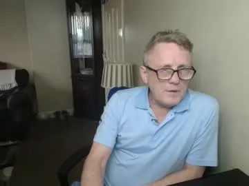 my_eyes_higher – webcam model profile photo Image 15