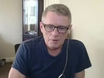 my_eyes_higher – webcam model profile photo Image 3