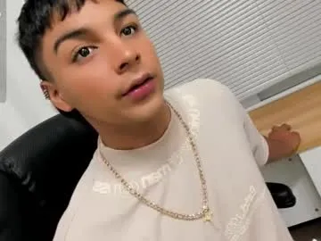 sweetyoops – webcam model profile photo Image 5