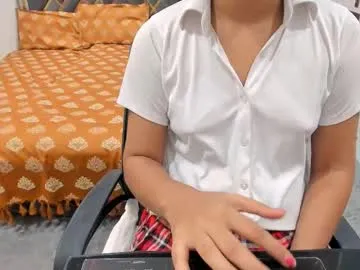 charlotteangels – webcam model profile photo Image 16