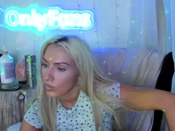 nicolemanson – webcam model profile photo Image 2