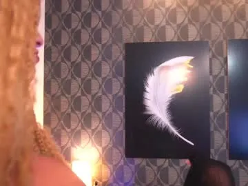 katyerave – webcam model profile photo Image 11