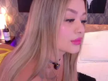 katyerave – webcam model profile photo Image 3