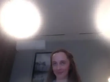 emily_____ – webcam model profile photo Image 19