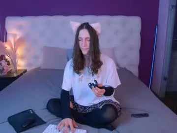 luckaisha – webcam model profile photo Image 13