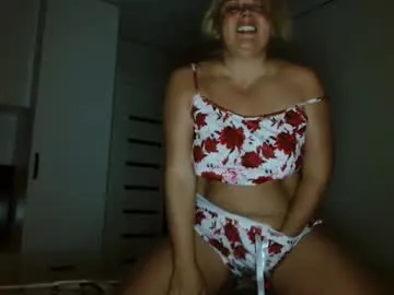 realtryit – webcam model profile photo Image 16