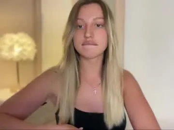 your_dolls – webcam model profile photo Image 14