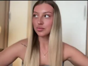 your_dolls – webcam model profile photo Image 6