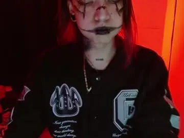 karlenegries – webcam model profile photo Image 12