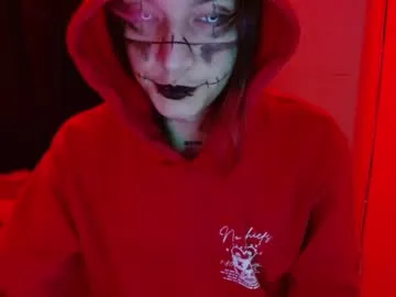 karlenegries – webcam model profile photo Image 13