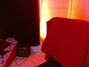 karlenegries – webcam model profile photo Image 16