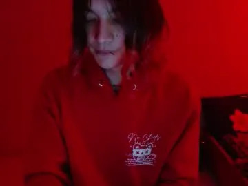 karlenegries – webcam model profile photo Image 4