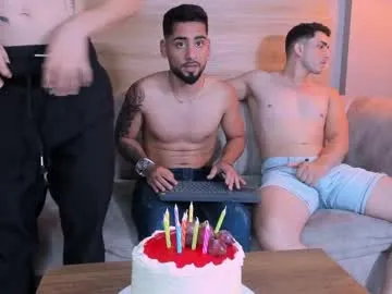 milavalentinax – webcam model profile photo Image 12