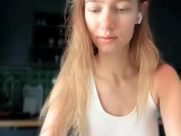 emeraldcotton – webcam model profile photo Image 9